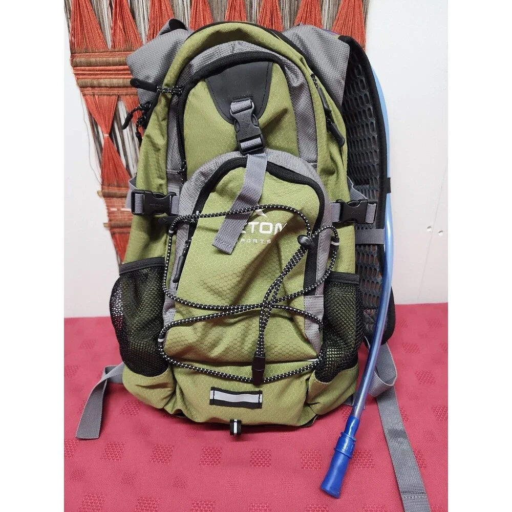 Teton Sports Oasis 1100 Hydration Backpack W Built In Raincover Olive Green EUC